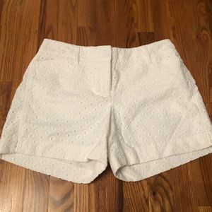 Low rise long white shorts for women